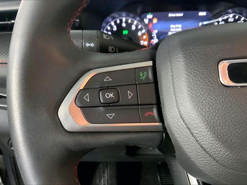 Used 2023 Jeep Compass Trailhawk w/ Trailhawk Convenience Group AWD/4WD image 18