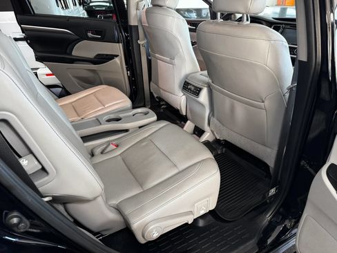 Used 2019 Toyota Highlander Limited Platinum w/ Protection Package #3 AWD/4WD image 19