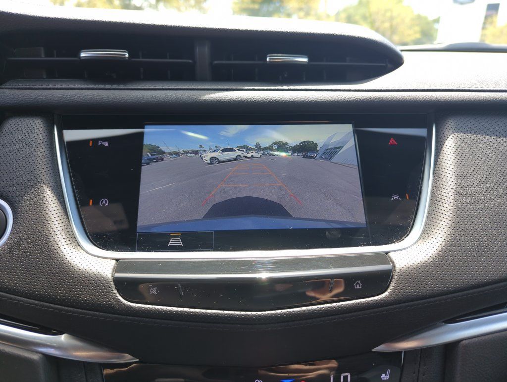 Used 2024 Cadillac XT6 Luxury AWD/4WD image 25