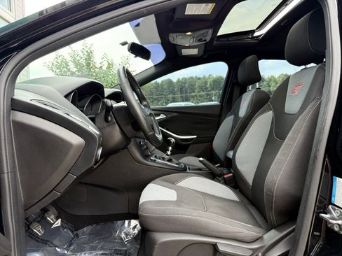Used 2016 Ford Focus ST FWD image 16
