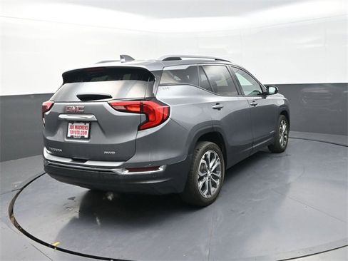 Used 2021 GMC Terrain SLT image 7