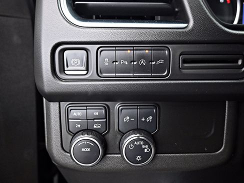 Used 2021 Chevrolet Tahoe LT image 9