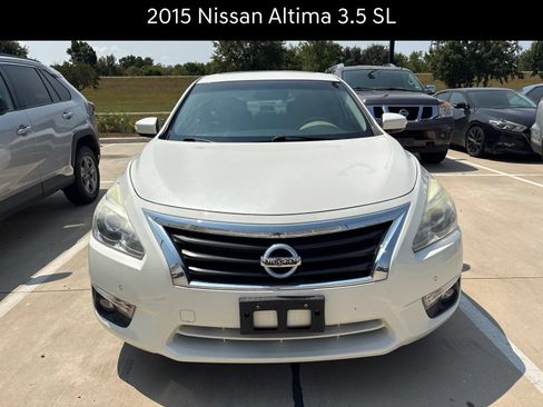 Used 2015 Nissan Altima 3.5 SL FWD image 2