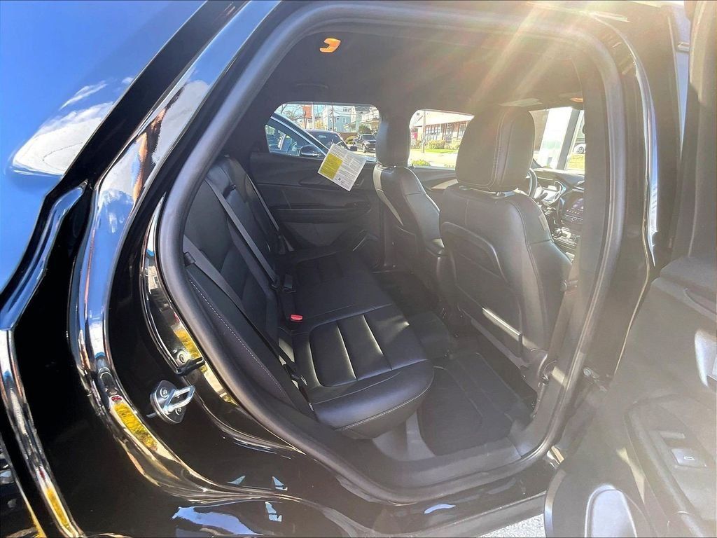 Used 2022 Chevrolet TrailBlazer ACTIV w/ Technology Package AWD/4WD image 16