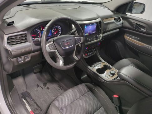 Used 2023 GMC Acadia SLE w/ Driver Convenience Package image 10