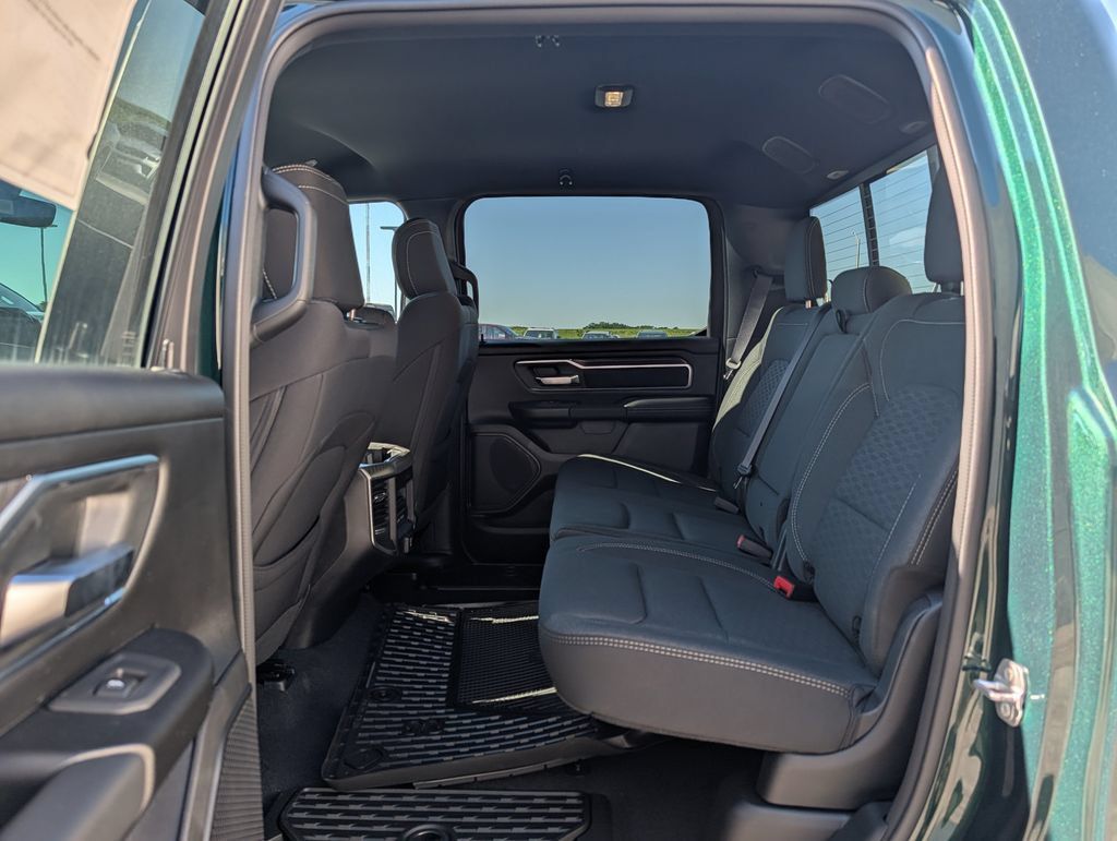 New 2026 RAM 1500 Big Horn AWD/4WD image 6