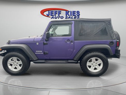 Used 2017 Jeep Wrangler Sport w/ Quick Order Package 24S AWD/4WD image 8