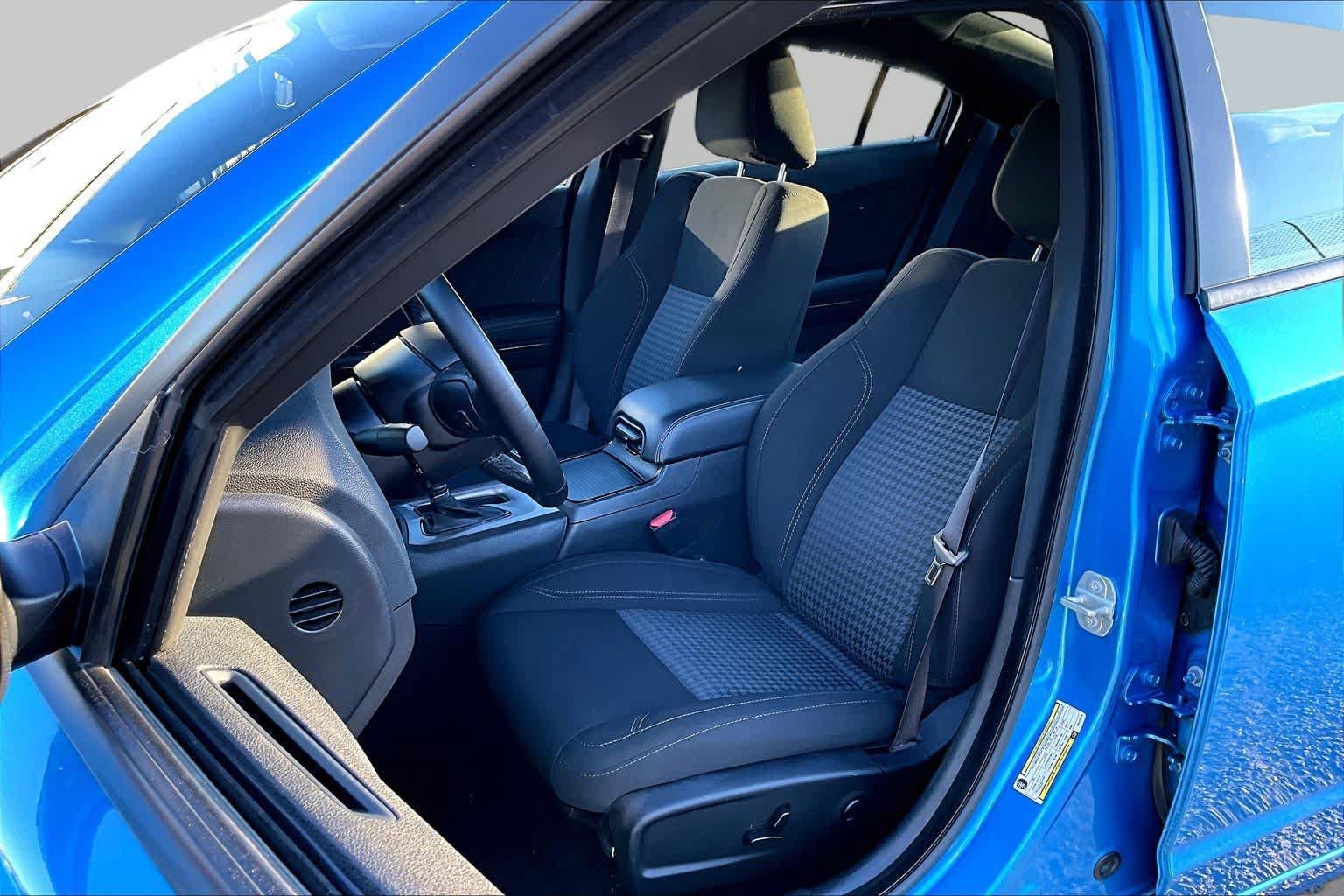 Used 2023 Dodge Charger SXT w/ Blacktop Package RWD image 10