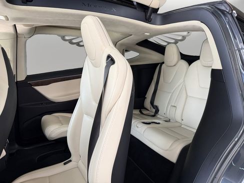 Used 2018 Tesla Model X 75D AWD/4WD image 13