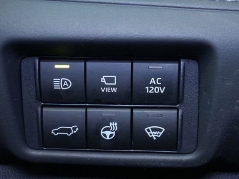 Used 2021 Toyota Highlander Limited image 45