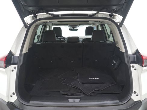 Used 2023 Nissan Rogue SL w/ SL Premium Package AWD/4WD image 16