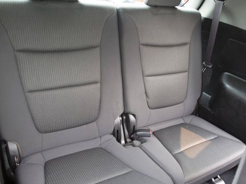 Used 2012 Kia Sorento LX w/ Convenience Pkg FWD image 8