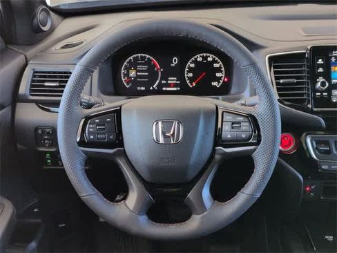 Used 2026 Honda Ridgeline Black Edition image 25