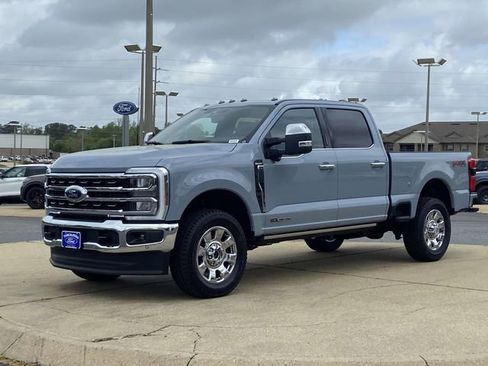 New 2026 Ford F250 4x4 Crew Cab Super Duty image 5