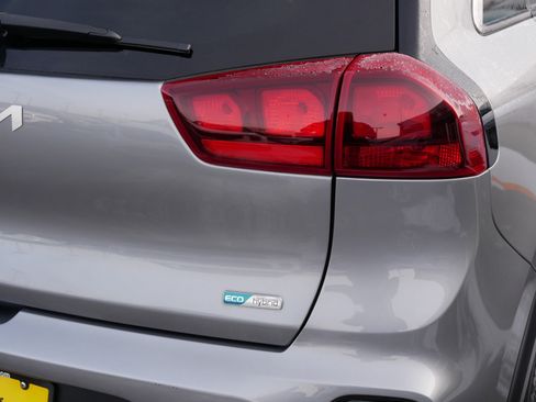 Certified 2022 Kia Niro LXS image 17