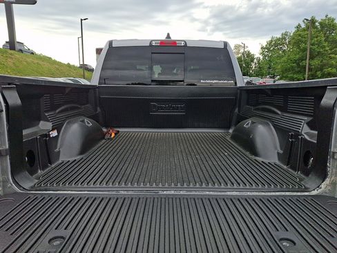 Used 2022 RAM 1500 Laramie AWD/4WD image 28