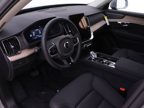 New 2026 Volvo XC90 B6 Plus w/ Protection Package Premier image 6