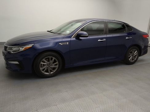 Used 2020 Kia Optima LX image 2