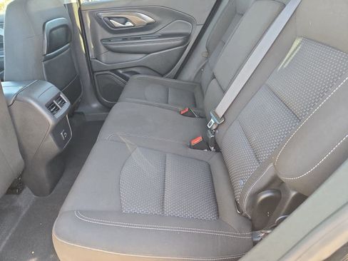 Used 2024 GMC Terrain SLE image 18