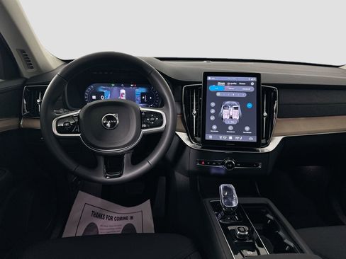 New 2026 Volvo XC90 B6 Core image 23