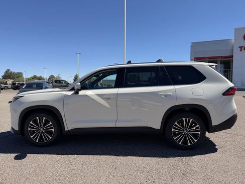 Certified 2024 Toyota Grand Highlander AWD Hybrid image 3