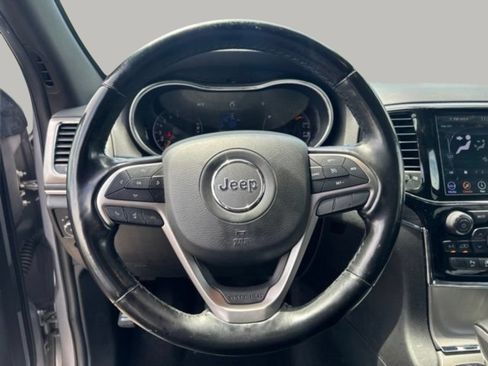 Used 2020 Jeep Grand Cherokee Limited AWD/4WD image 18