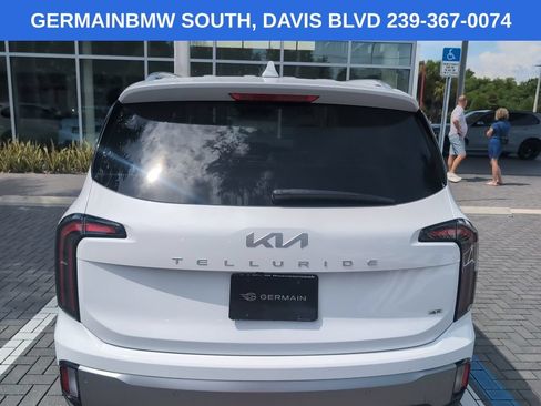 Used 2025 Kia Telluride EX w/ EX Captain's Chair Package AWD/4WD image 9
