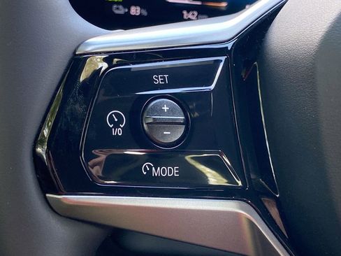 Used 2025 BMW i5 eDrive40i w/ Premium Package image 33