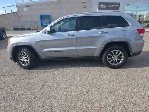 Used 2016 Jeep Grand Cherokee Laredo w/ Quick Order Package 23E RWD image 2