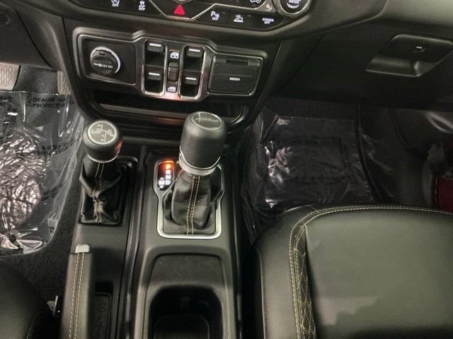 Used 2021 Jeep Gladiator Overland AWD/4WD image 19