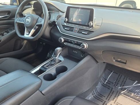 Used 2020 Nissan Altima 2.5 S FWD image 5