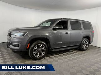 Used 2023 Jeep Wagoneer Series III w/ Preferred Equipment Group AWD/4WD video 1