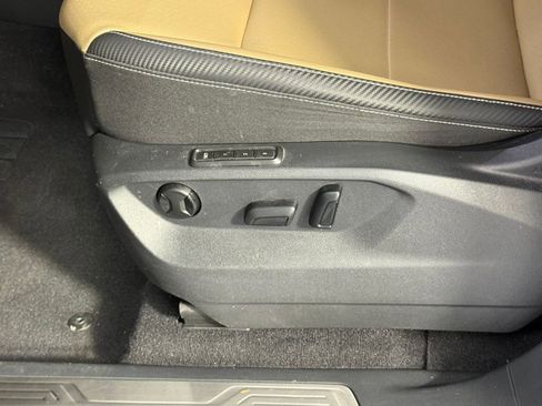 Used 2022 Volkswagen Atlas Cross Sport SEL R-Line image 12