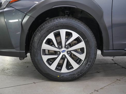 Used 2024 Subaru Outback Premium AWD/4WD image 29