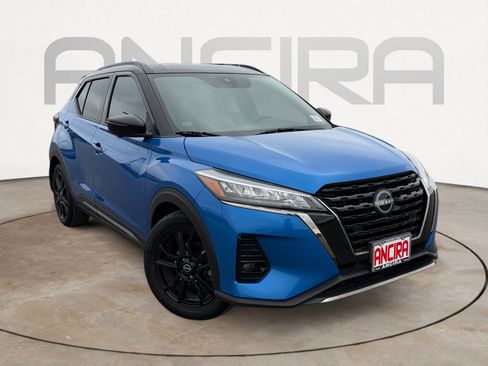 Used 2023 Nissan Kicks SR w/ SR Premium Package image 4