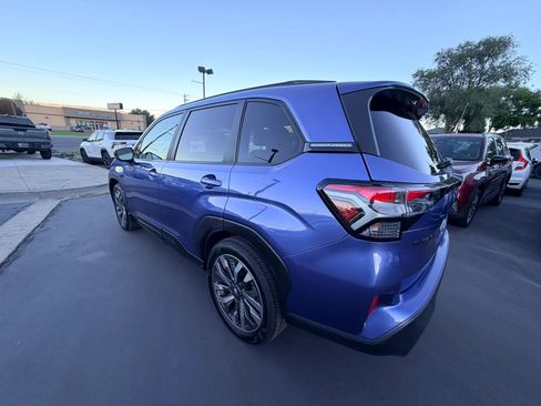 Used 2025 Subaru Forester Touring AWD/4WD image 5