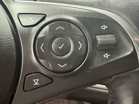 Used 2020 Buick Enclave Essence FWD image 19
