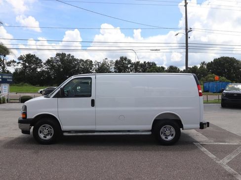 Used 2025 Chevrolet Express 2500 w/ Driver Convenience Package RWD image 8