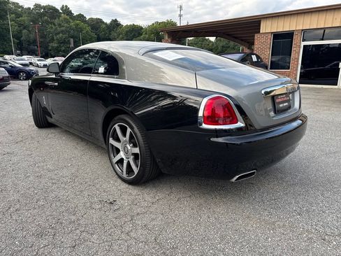 Used 2017 Rolls-Royce Wraith RWD image 2