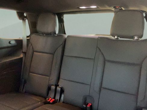 Used 2024 GMC Yukon Denali w/ Advanced Technology Package AWD/4WD image 40