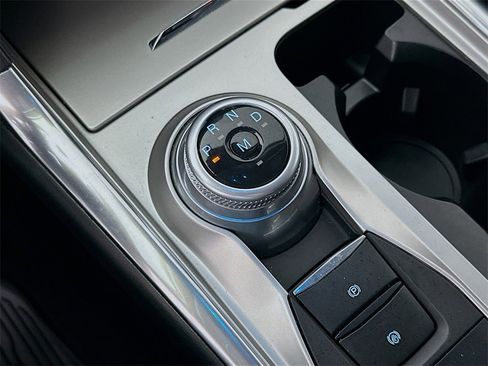 Used 2020 Ford Explorer XLT w/ Equipment Group 202A image 33