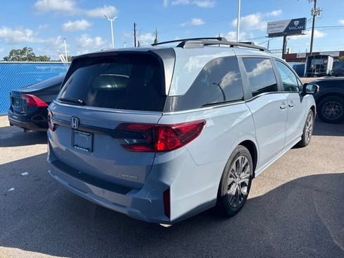 Used 2025 Honda Odyssey Touring image 7