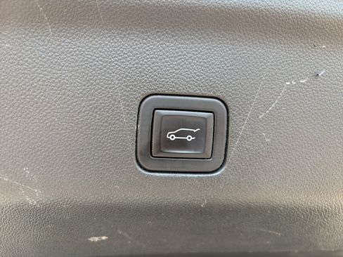 Used 2023 Chevrolet Tahoe LT AWD/4WD image 7
