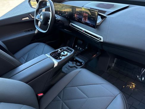 Certified 2025 BMW iX xDrive50 w/ Premium Package image 19