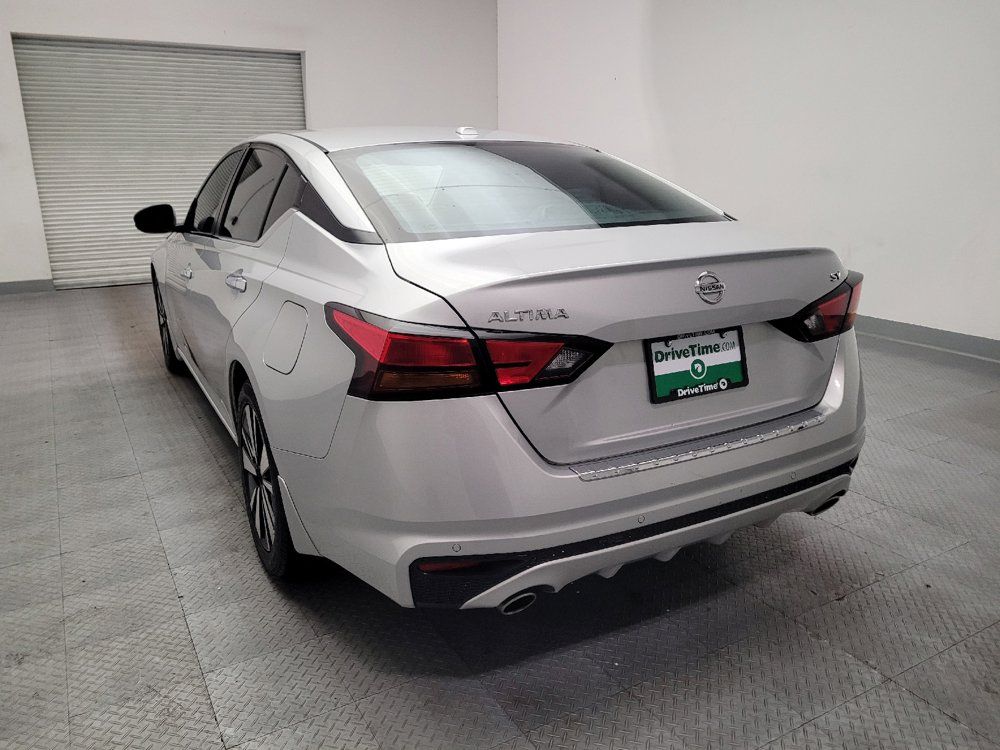 Used 2021 Nissan Altima 2.5 SV w/ SV Premium Package FWD image 6