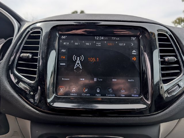 Used 2018 Jeep Compass Limited w/ Navigation Group AWD/4WD image 23