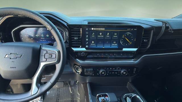 Used 2026 Chevrolet Silverado 1500 LT Trail Boss w/ LPO, Dark Essentials Package AWD/4WD image 12