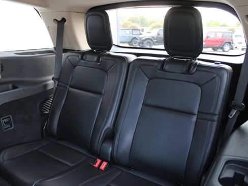Used 2020 Lincoln Aviator Reserve w/ Equipment Group 201A RWD image 21