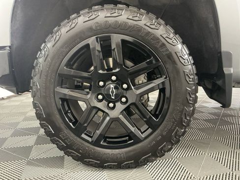 Used 2024 Chevrolet Silverado 1500 LT Trail Boss w/ Convenience Package II image 29