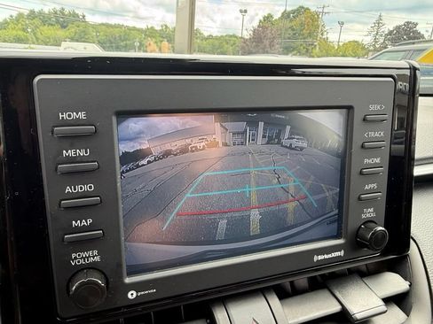 Used 2022 Toyota RAV4 LE AWD/4WD image 29